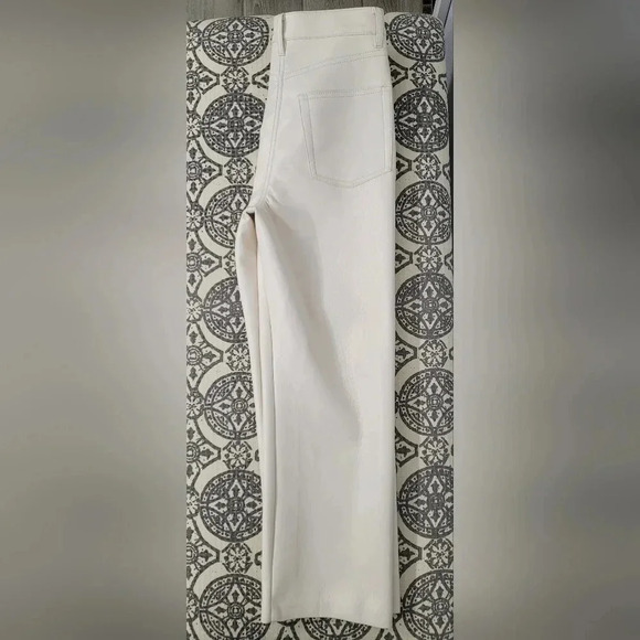 Aritzia Wilfred The Melina Birch High Rise Faux Leather Cropped Pant - Picture 4 of 16